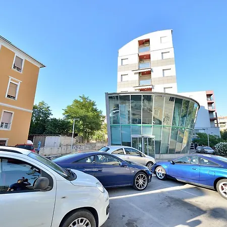 Che 3* Zadar